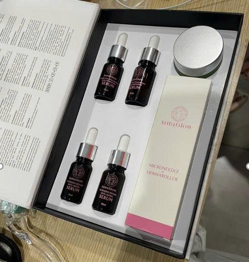 AuraGlow Microneedle Set – Advanced Skin Renewal Therapy